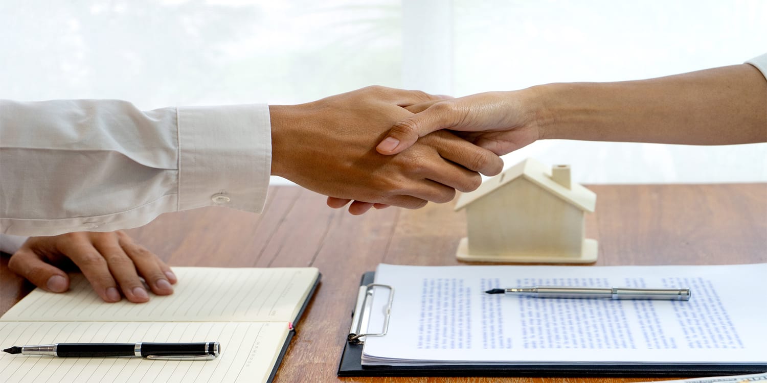 Home purchase price negotiation between buyer and seller.